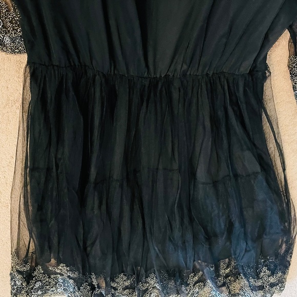 Mesh Netted Embroidered Dress - Picture 4 of 5
